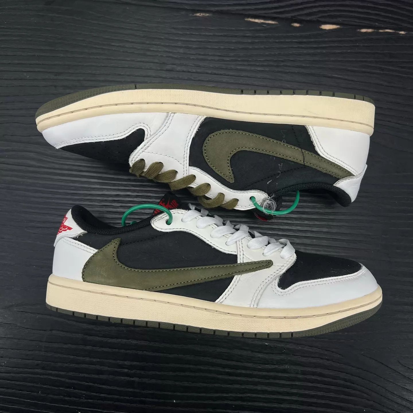 Nike AJ1 Low TS Olive Barbed Wire 5.0 40.5 with box Size US 7.5 / EU 40-41 - 3 Thumbnail