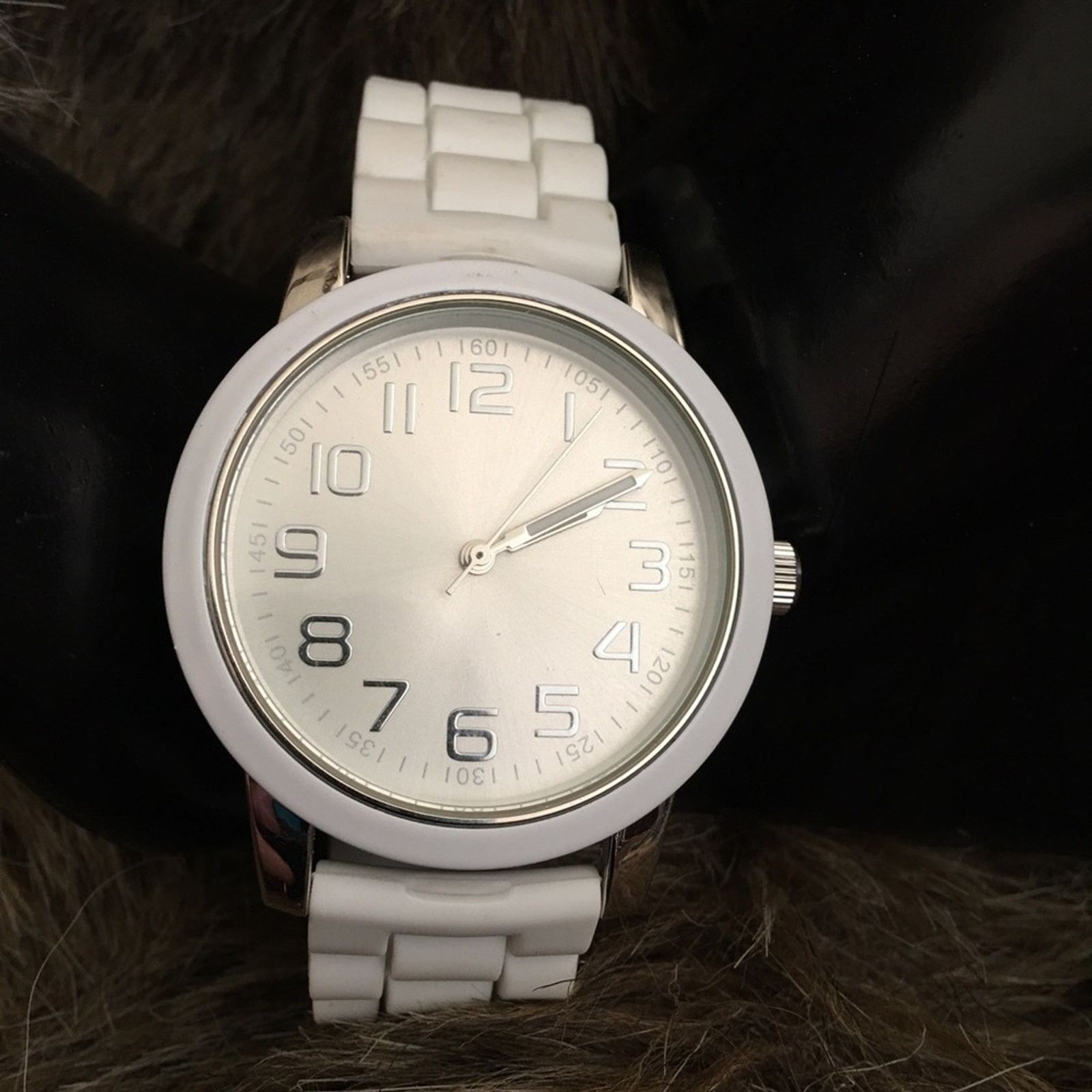 Jewelry Ladies white silicone band silver tone watch Size ONE SIZE - 5 Thumbnail