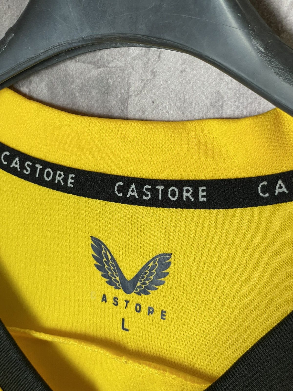 Castore Wolverhampton Castore Yellow Coady Soccer Jersey Kit Size US L / EU 52-54 / 3 - 13 Thumbnail