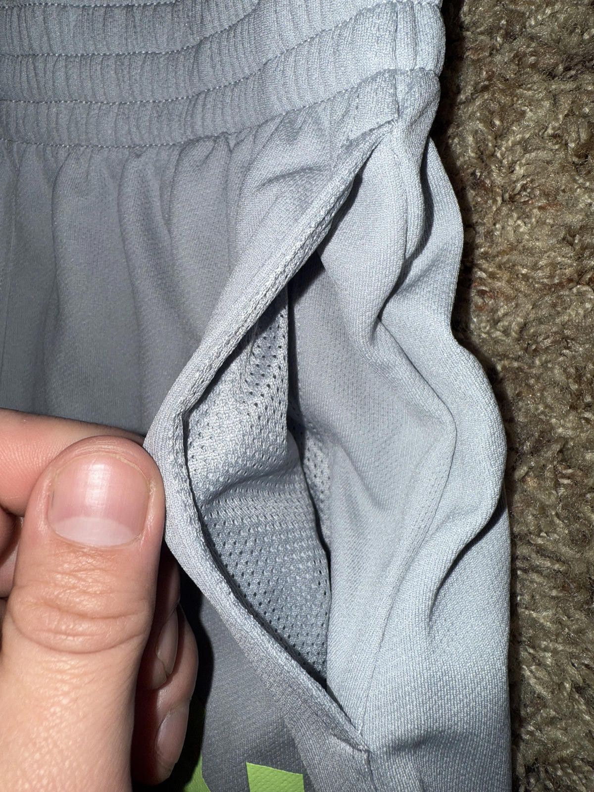 Nike Nike Big Kids (Boy’s) Amplified Logo Dri-Fit Training Shorts Size US 26 / EU 42 - 5 Thumbnail