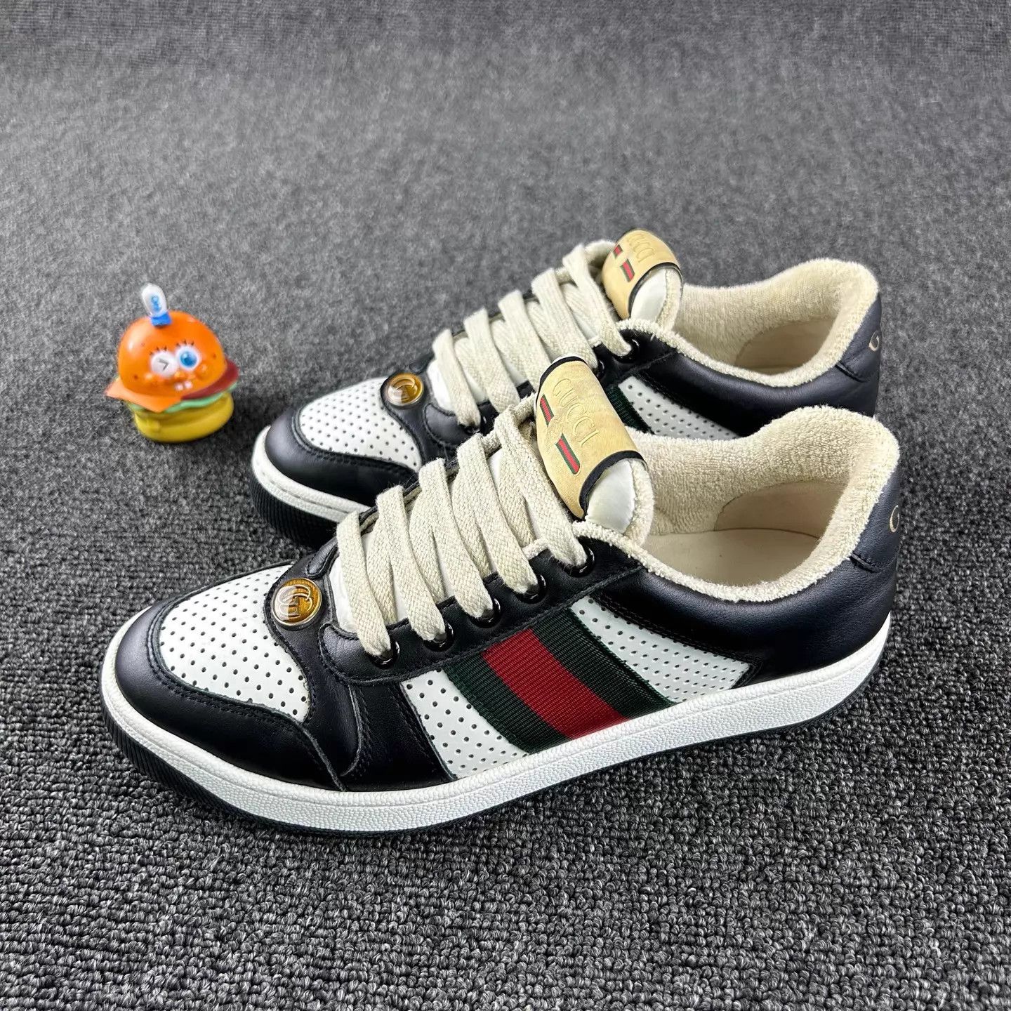 Gucci Gucci Women's Black White Distressed Sneakers 35.5 Good Size US 5 / IT 35 - 1 Thumbnail