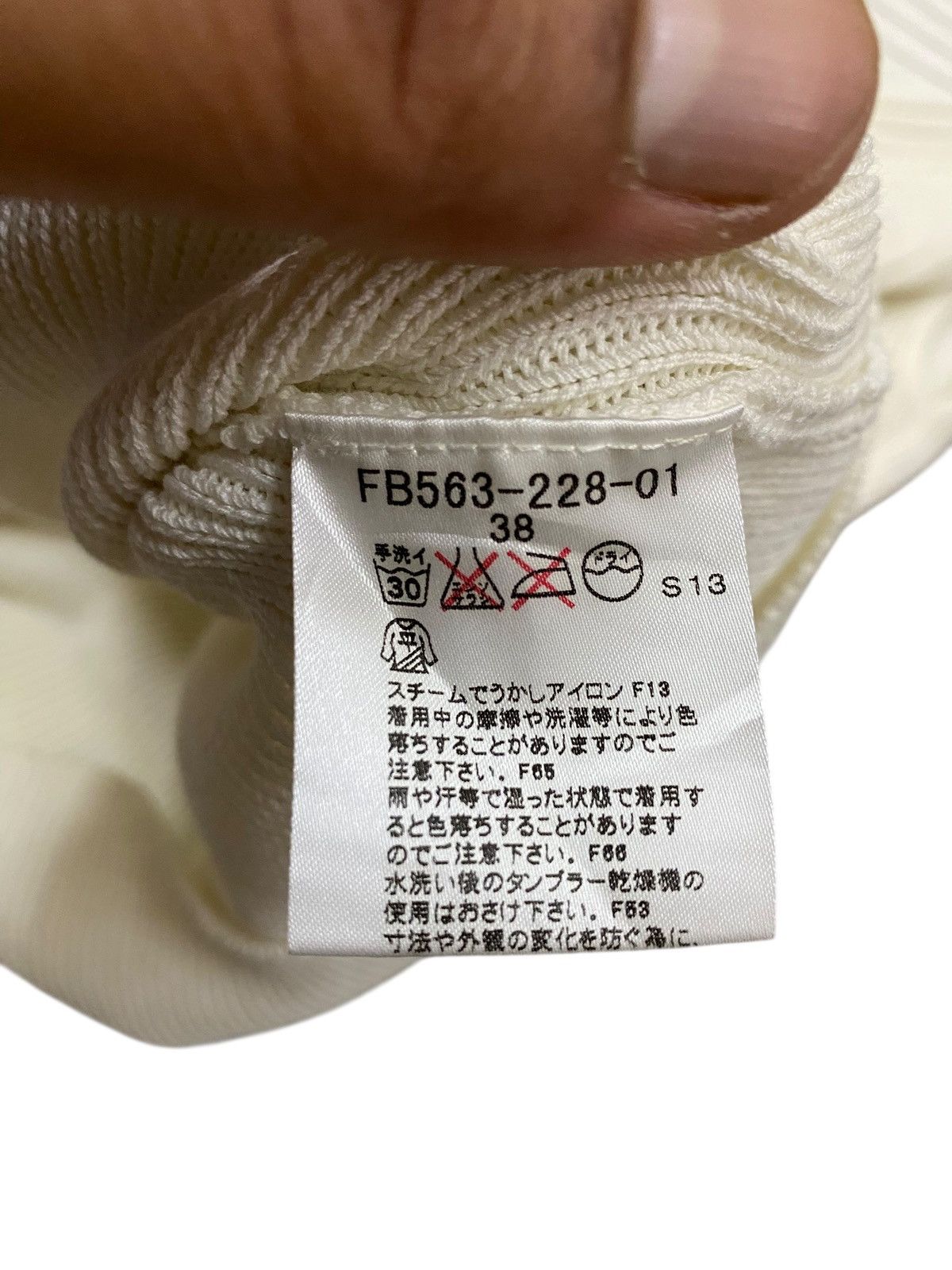 Burberry Burberry London Blue Label Knitwear Size XS / US 0-2 / IT 36-38 - 6 Thumbnail
