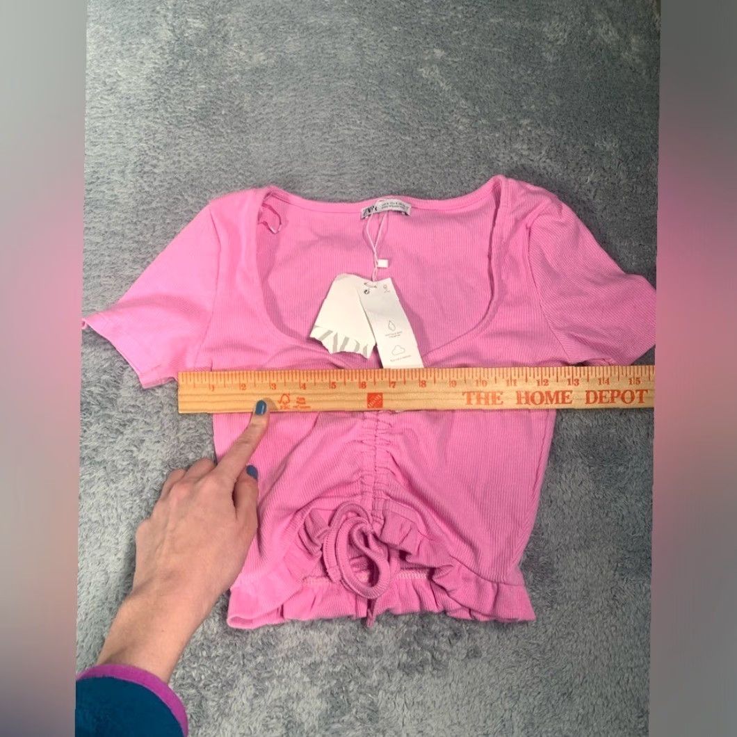 Zara Zara Pink Ruched Crop Top S Tank Tee NWT Women Small Pink Ruched Crop Top Tank Tee S Womens NWT Zara Pink Ruched Crop Top S Tank Tee Size S / US 4 / IT 40 - 6 Thumbnail