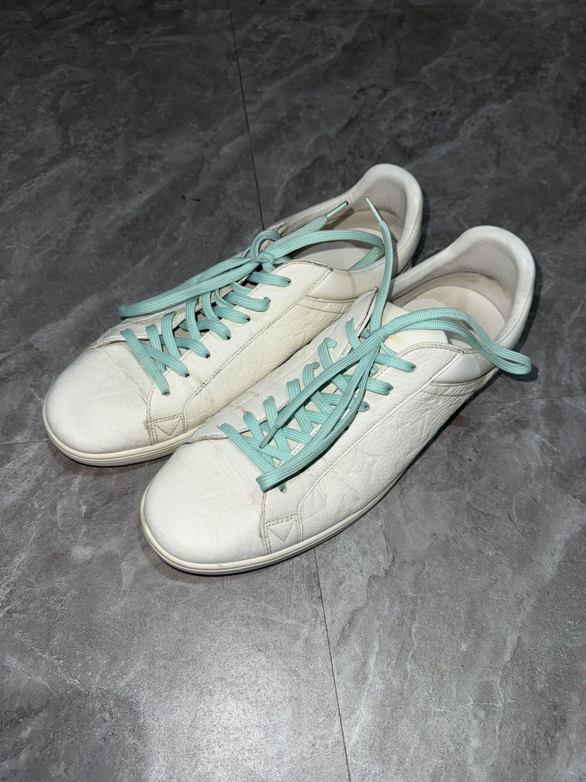 Louis Vuitton Louis Vuitton Luxembourg Monogram Sneaker Size US 8.5 / EU 41-42 - 1 Thumbnail