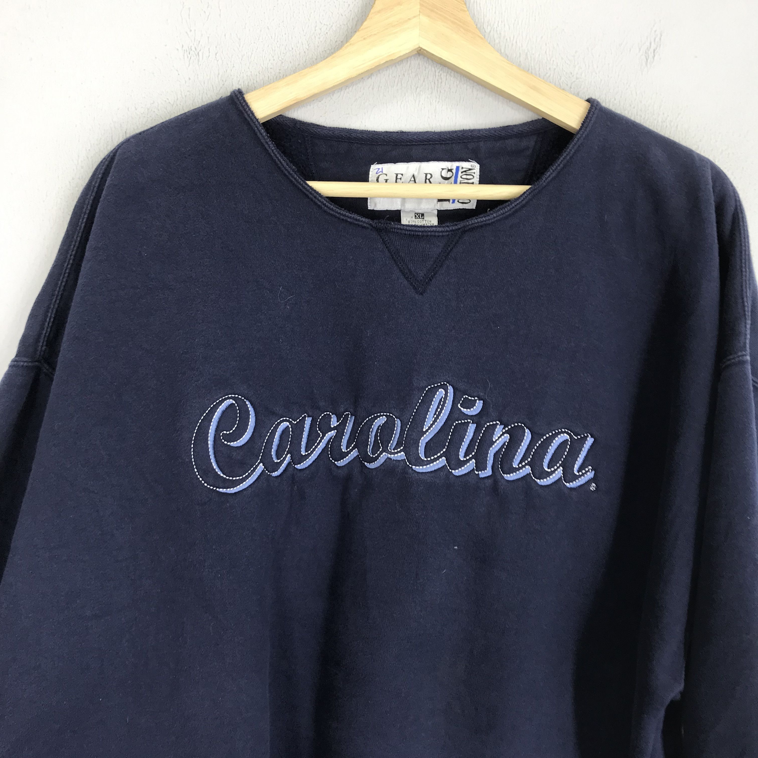 Carolina Herrera Vintage Carolina Blue Sweatshirt Xlarge - 392 Size US XL / EU 56 / 4 - 6 Thumbnail