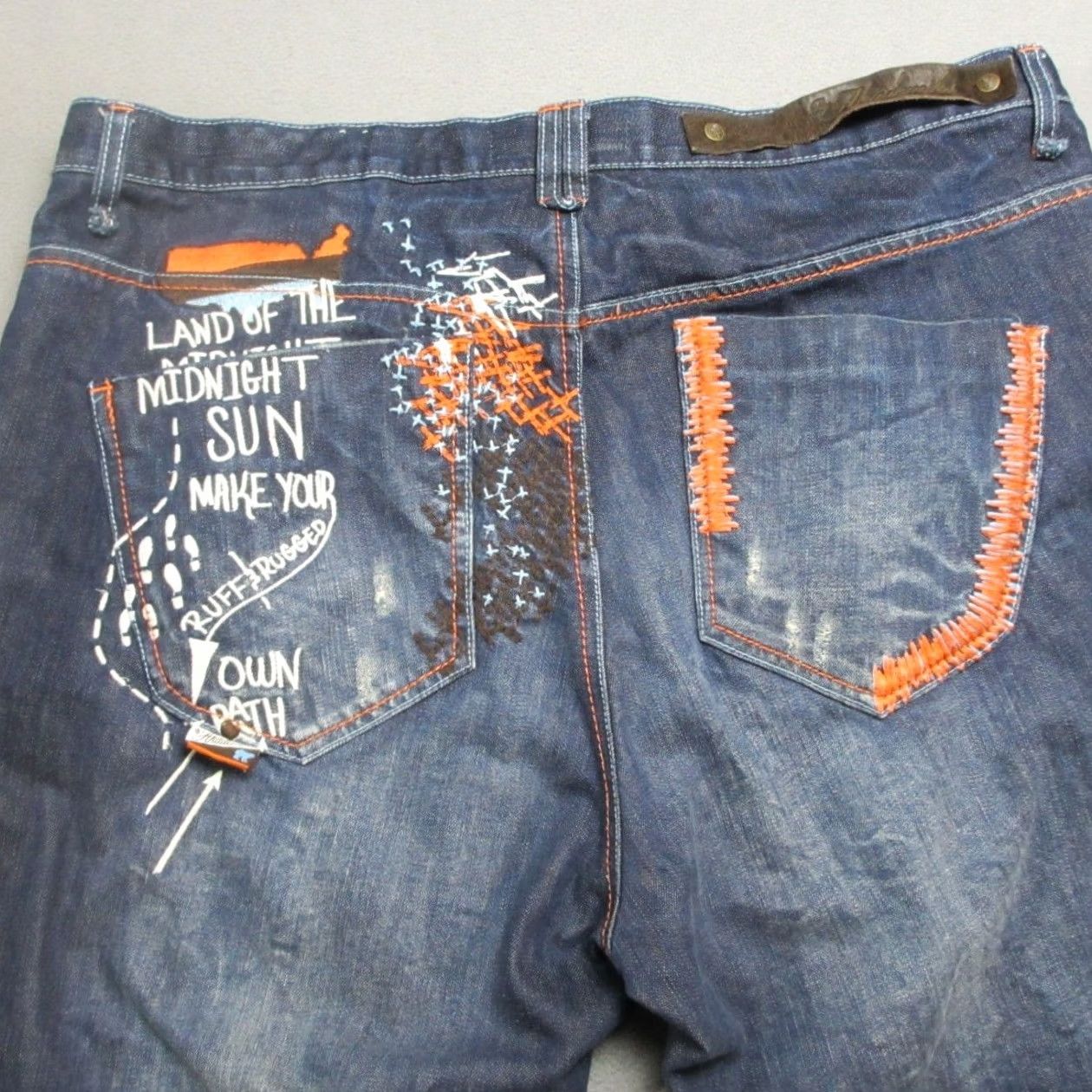 Akademiks VINTAGE Akademiks Jeans Mens 40 Blue Denim Embroidered Baggy 90s Hip Hop Streetwear High Rise 34 Inseam Mens Size US 40 / EU 56 - 4 Thumbnail