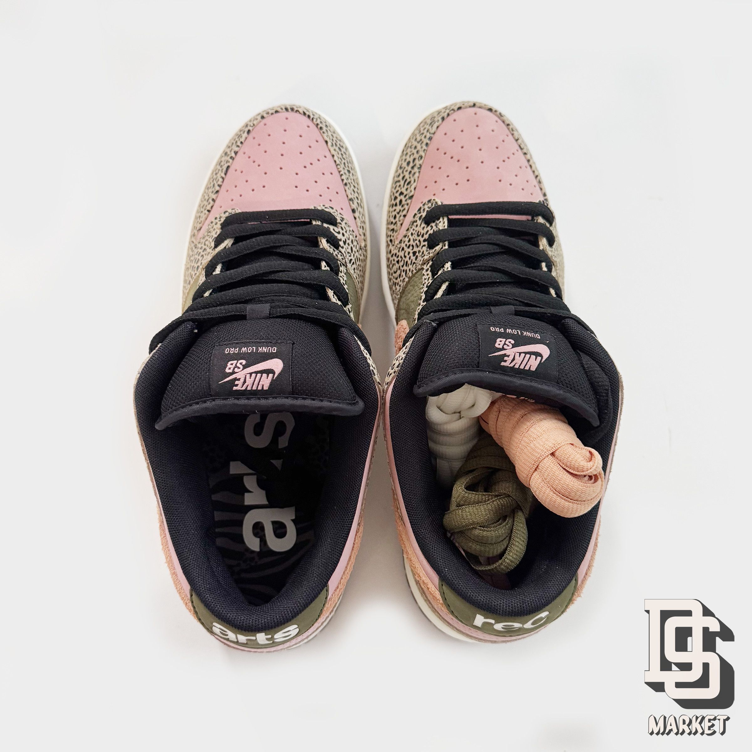 Nike SB DS NIKE SB DUNK LOW PRO QS ARTS REC SAN DIEGO 11 IH3211-200 Size US 11 / EU 44 - 4 Thumbnail