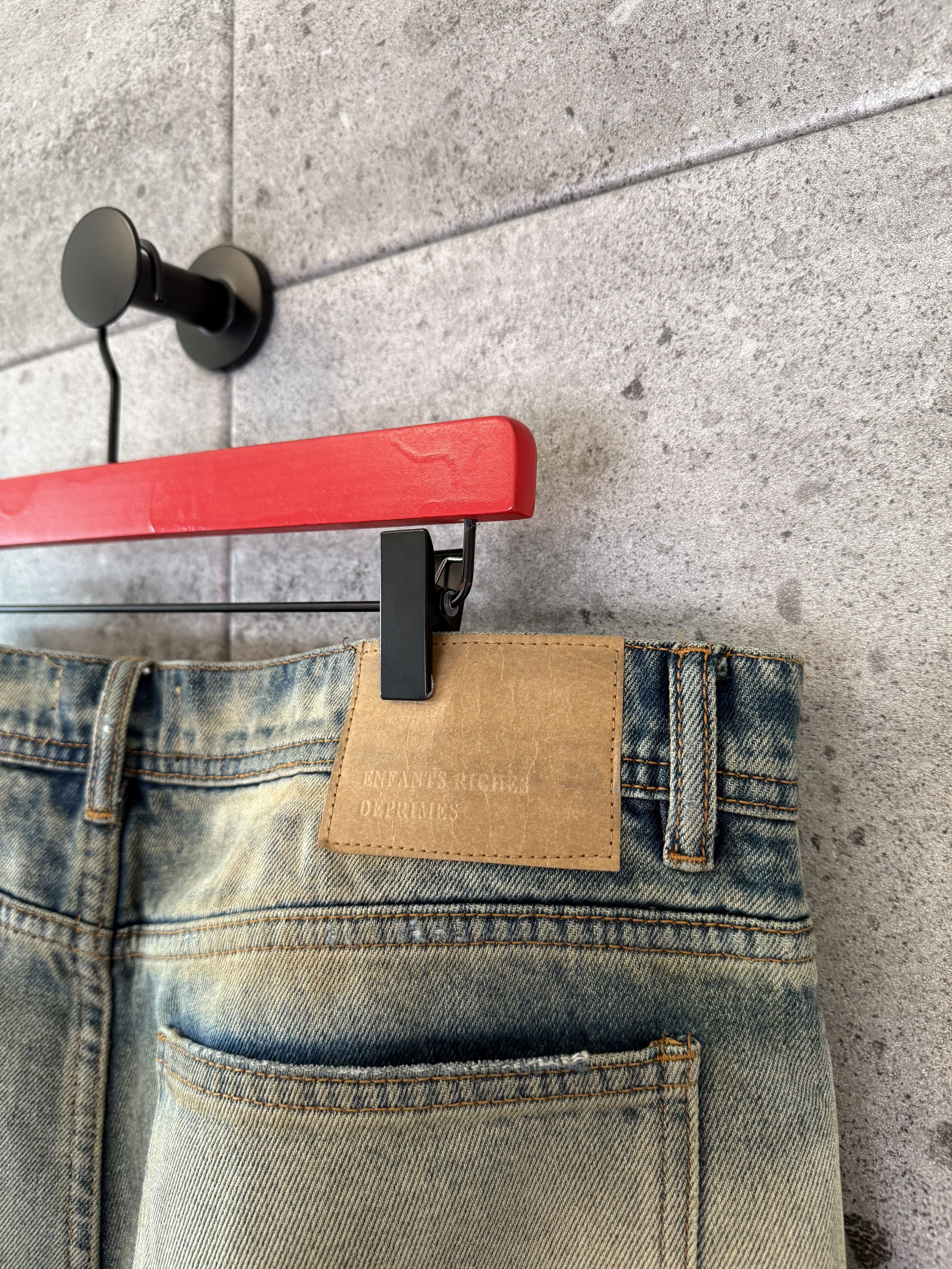 Enfants Riches Deprimes Enfants riches deprimes corpse pose baggy thrashed denim Size US 36 / EU 52 - 5 Thumbnail
