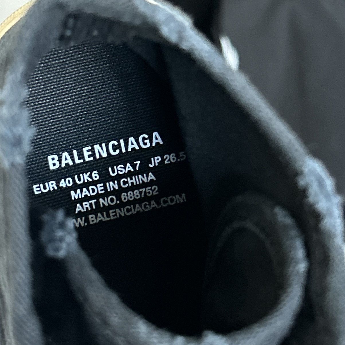 Balenciaga Balenciaga Paris ‘Destroyed Black’ Highs sz 7M Size US 7 / EU 40 - 8 Thumbnail