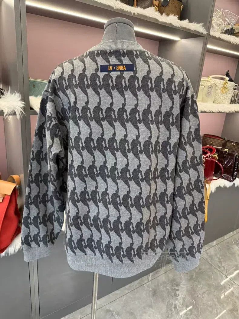 Louis Vuitton Louis Vuitton NBA Co-branded Full Print Sweatshirt Size US L / EU 52-54 / 3 - 5 Thumbnail