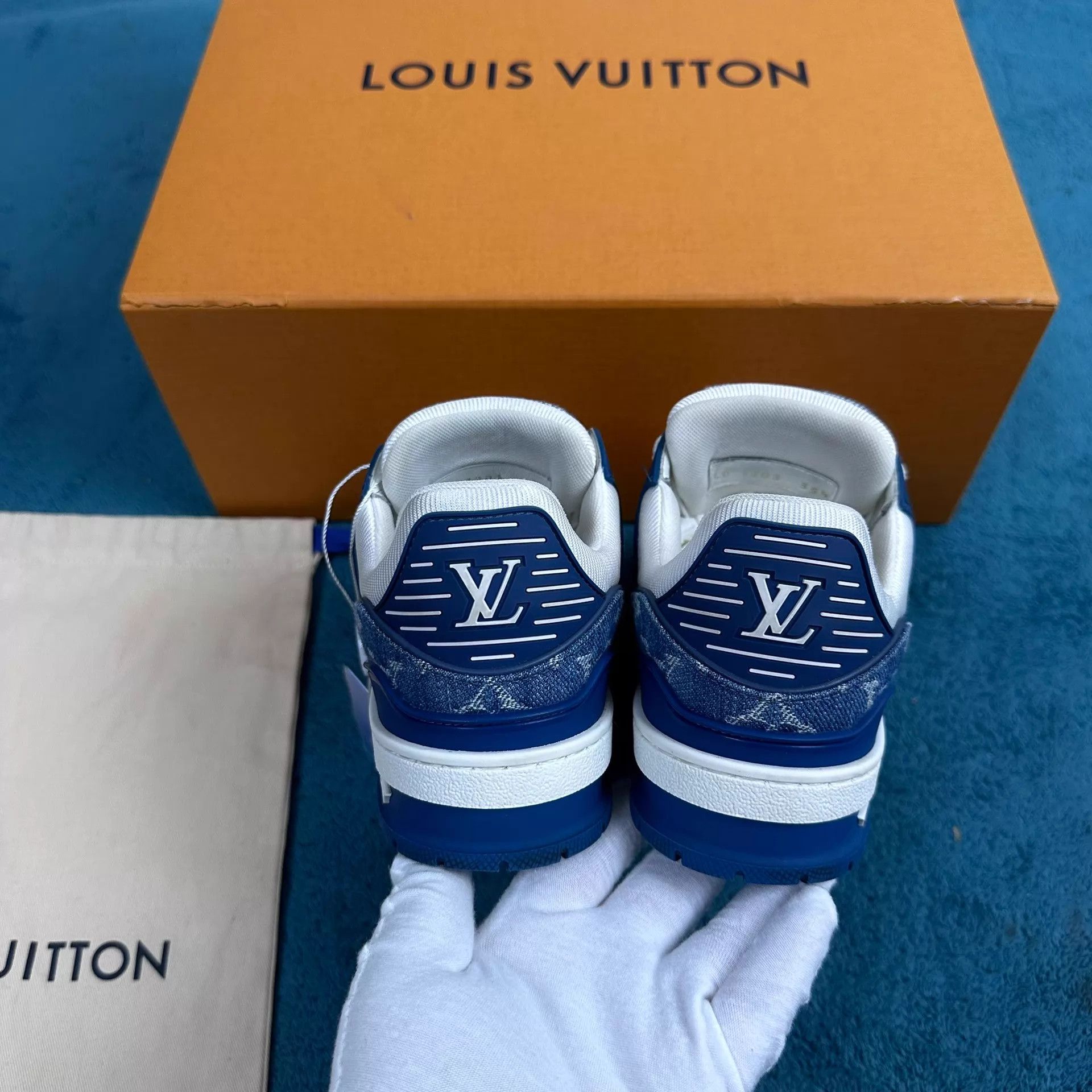 Louis Vuitton LV Trainer White Blue Denim Full Print 35.5 Size US 5 / IT 35 - 4 Thumbnail