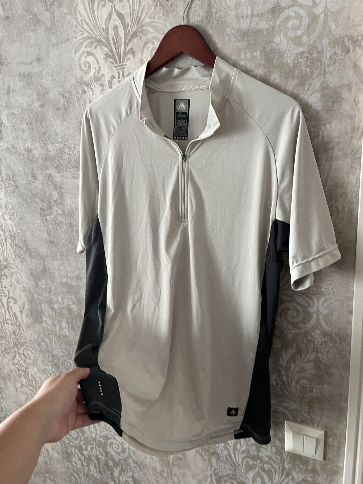Nike ACG Nike ACG Techwear Outdoor Training Top Tee Size US L / EU 52-54 / 3 - 6 Thumbnail