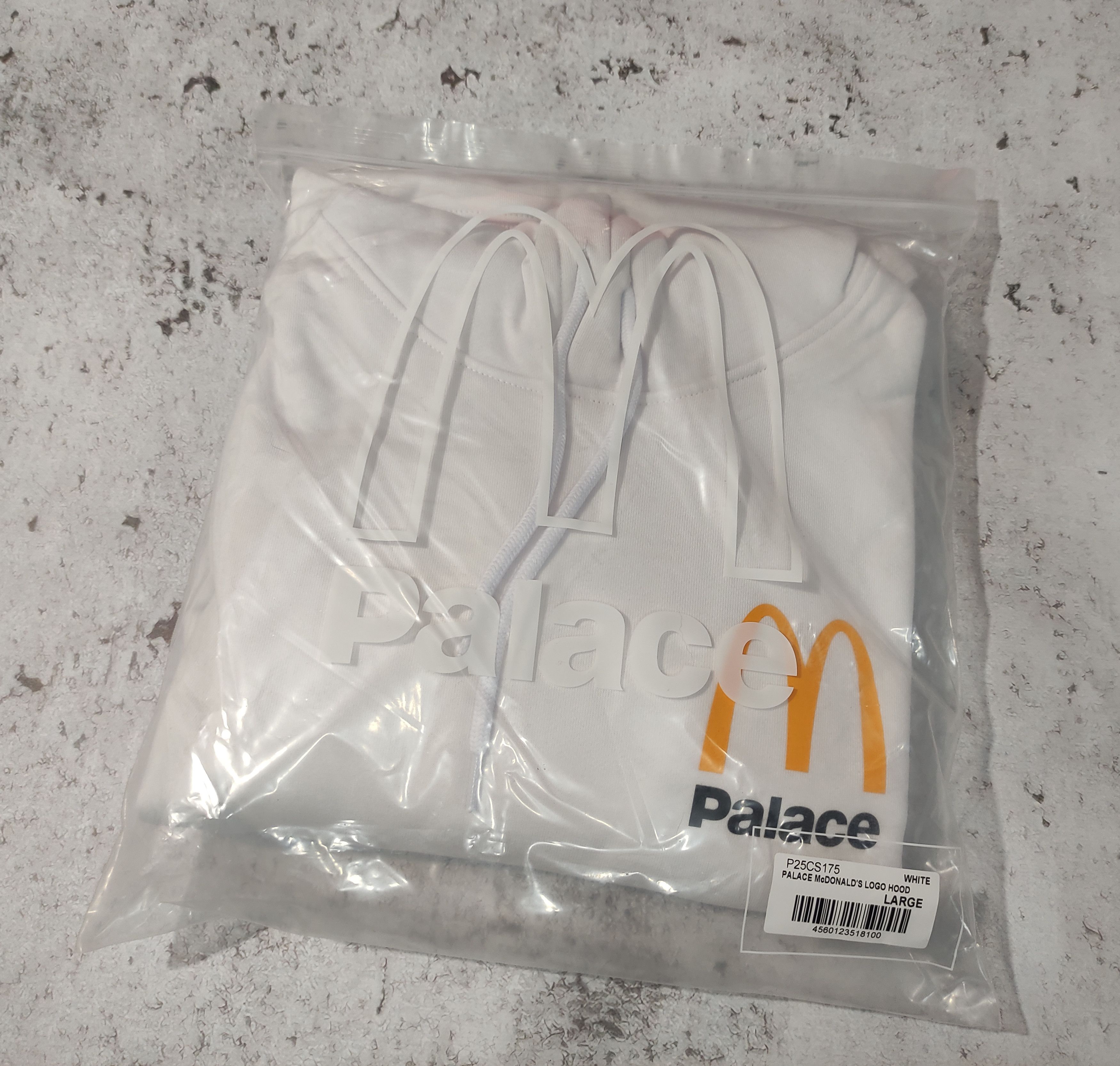 Palace Palace X McDonald's LOGO HOOD WHITE SIZE L Size US L / EU 52-54 / 3 - 11 Thumbnail