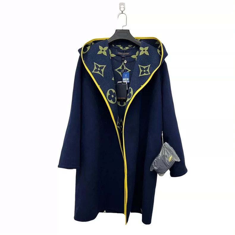 Louis Vuitton Louis Vuitton Blue presbyopic cashmere coat Size M / US 6-8 / IT 42-44 - 1 Thumbnail