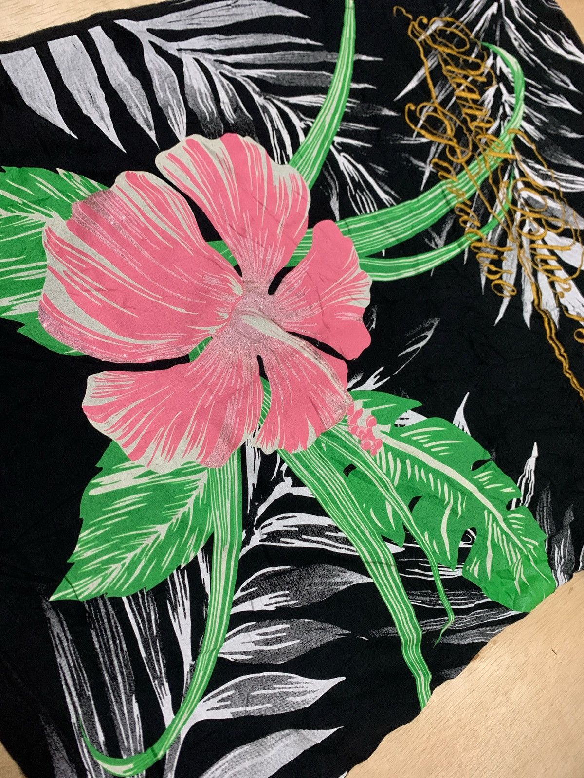 Japanese Brand × Vintage Vintage Y2k Flower Blanet Blue Island Tshirt Size US M / EU 48-50 / 2 - 7 Thumbnail
