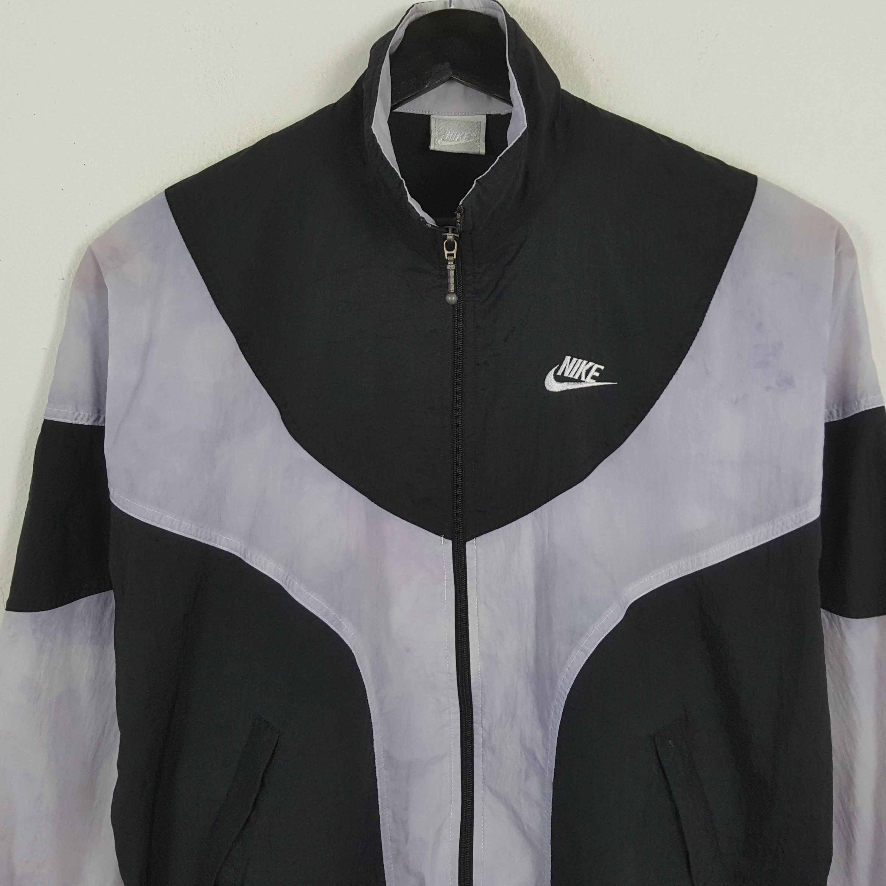 Nike × Vintage NIKE Sportswear Style Windbreaker Jacket Size US XL / EU 56 / 4 - 2 Thumbnail