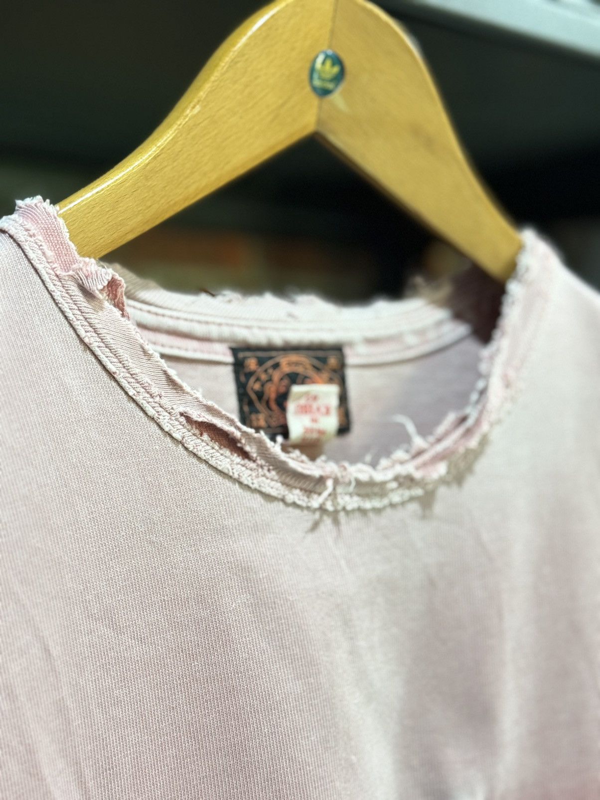 Evisu Thrashed Vintage Evisu Pocket Distressed Heavy Cotton Tee Size US L / EU 52-54 / 3 - 8 Thumbnail