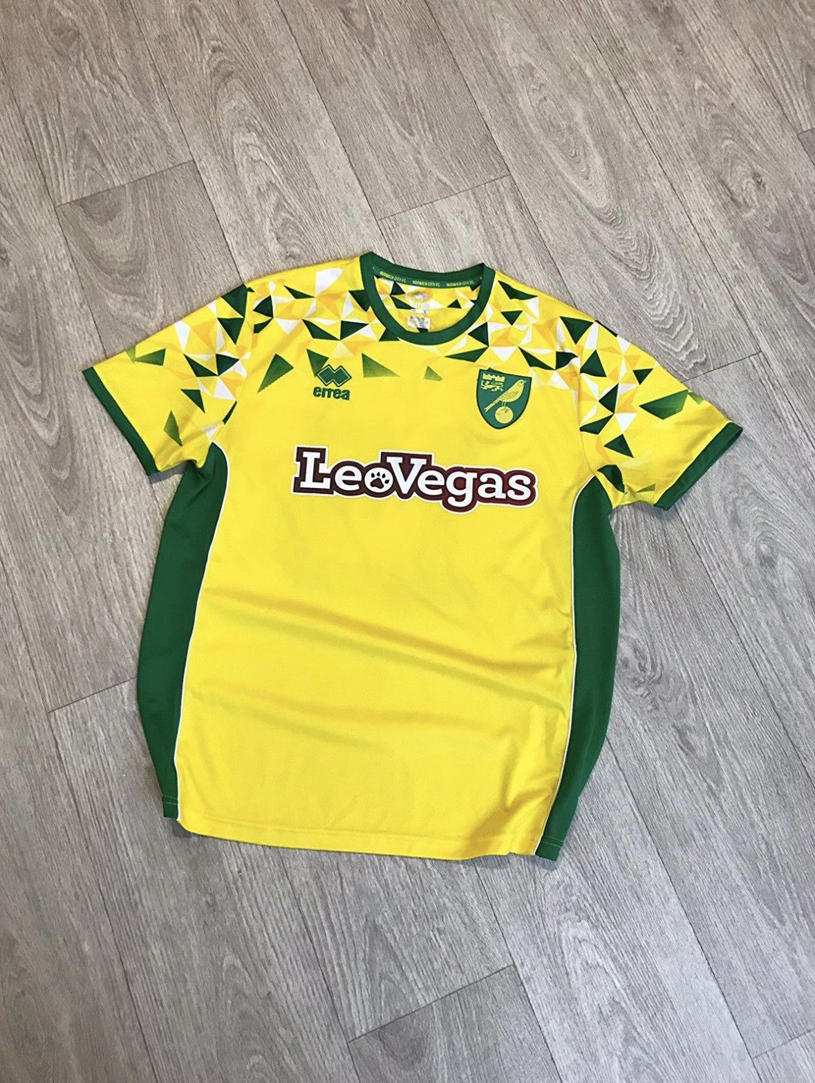 Pre-owned Soccer Jersey X Vintage Norwich City Soccer Jersey In Yellow