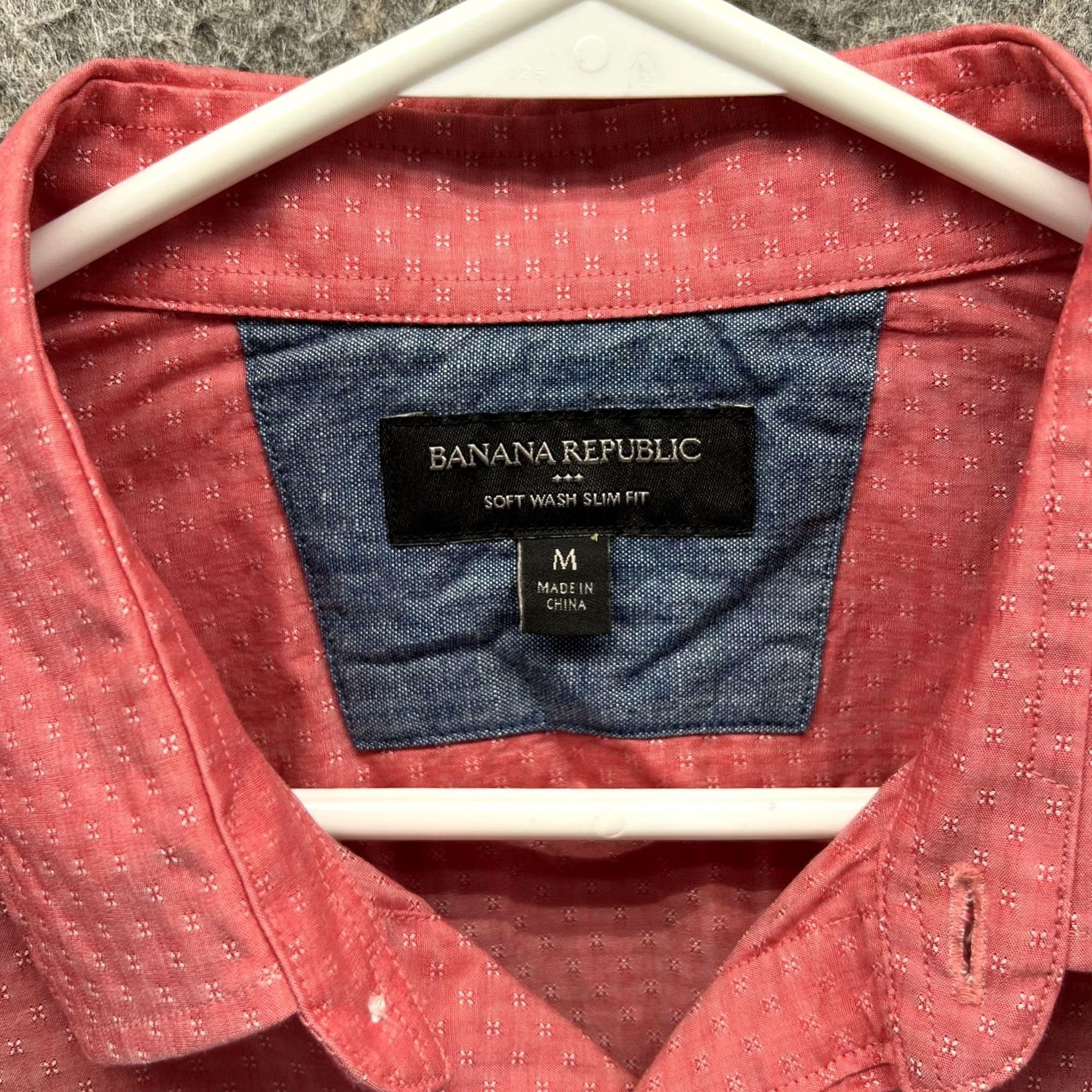 Banana Republic VINTAGE Banana Republic Shirt Mens Medium Red Soft Wash Slim Fit Button Front Casual Size US M / EU 48-50 / 2 - 6 Thumbnail
