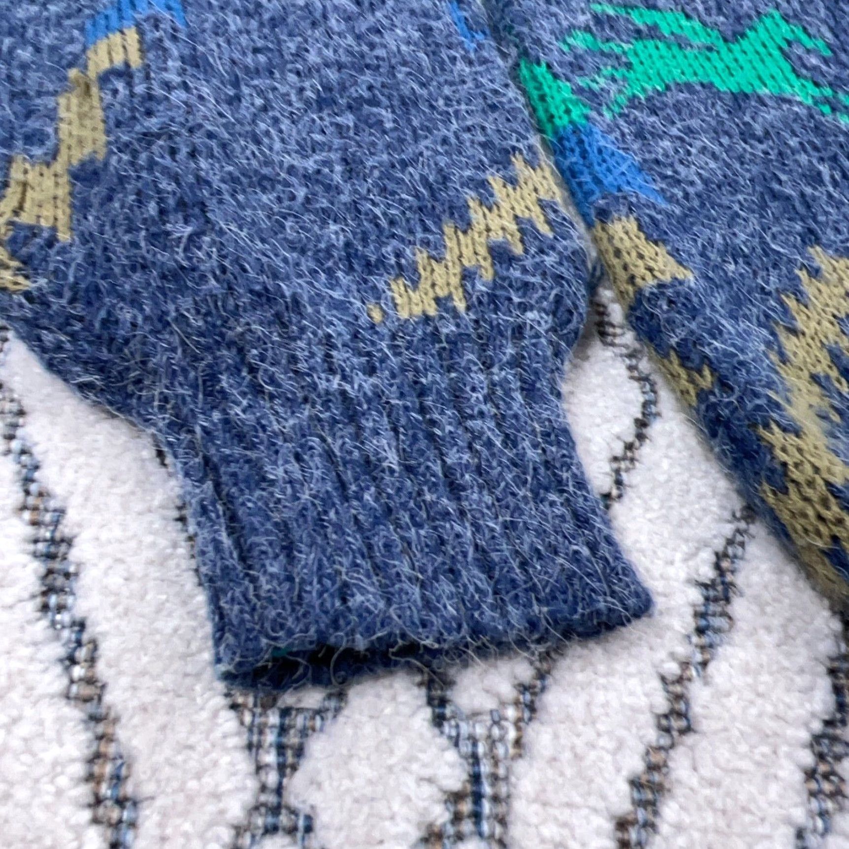 Vintage VINTAGE Sweaters Crew Neck Heavy Knit Pullover Sweater Men Large Blue Aztec Tribal Geometric Modern Size US L / EU 52-54 / 3 - 6 Thumbnail