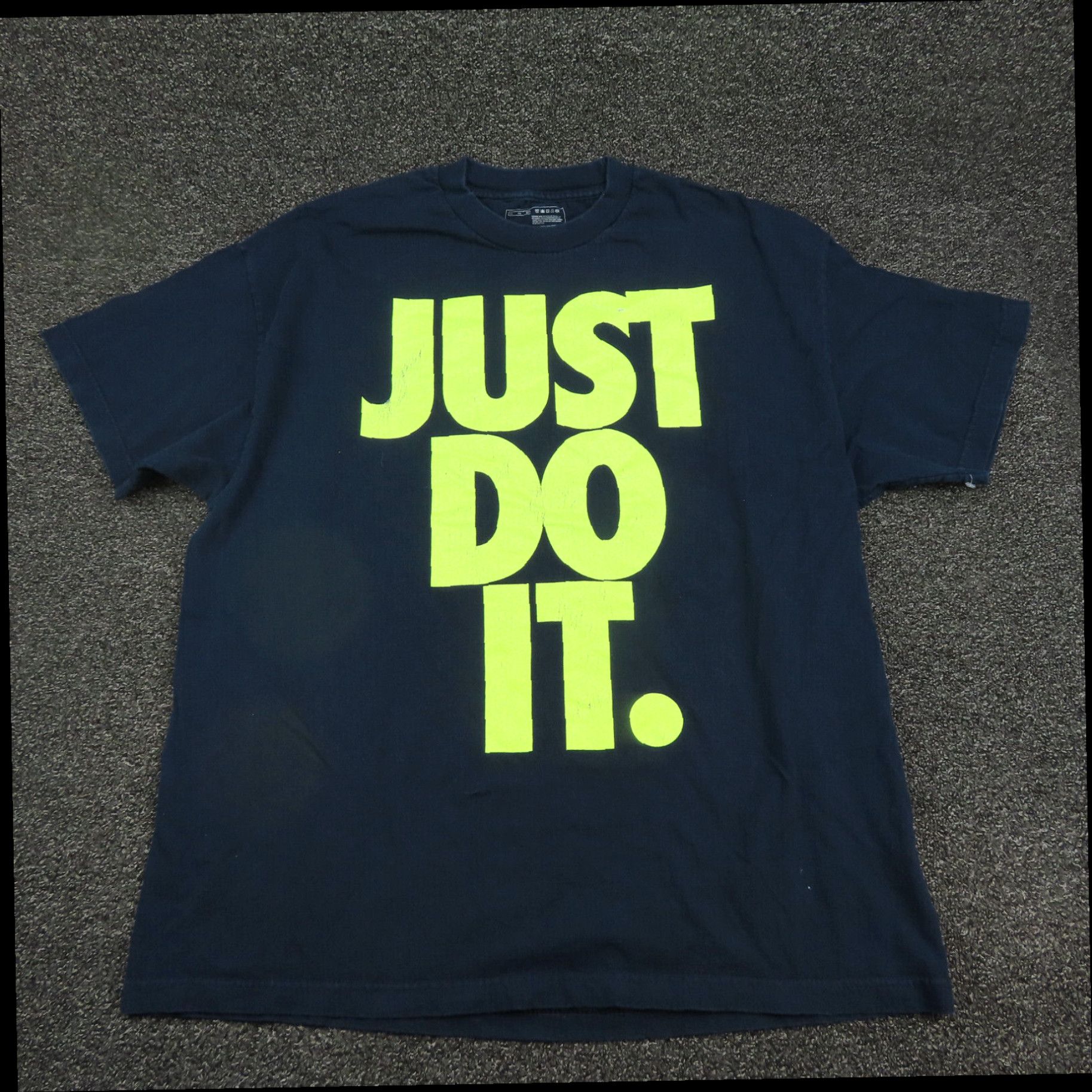 Navy blue and neon green nike shirt outlet