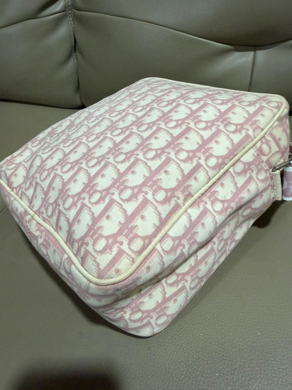 Dior Authentic Christian Dior Pink Floral Trotter Oblique Bag Size ONE SIZE - 8 Thumbnail