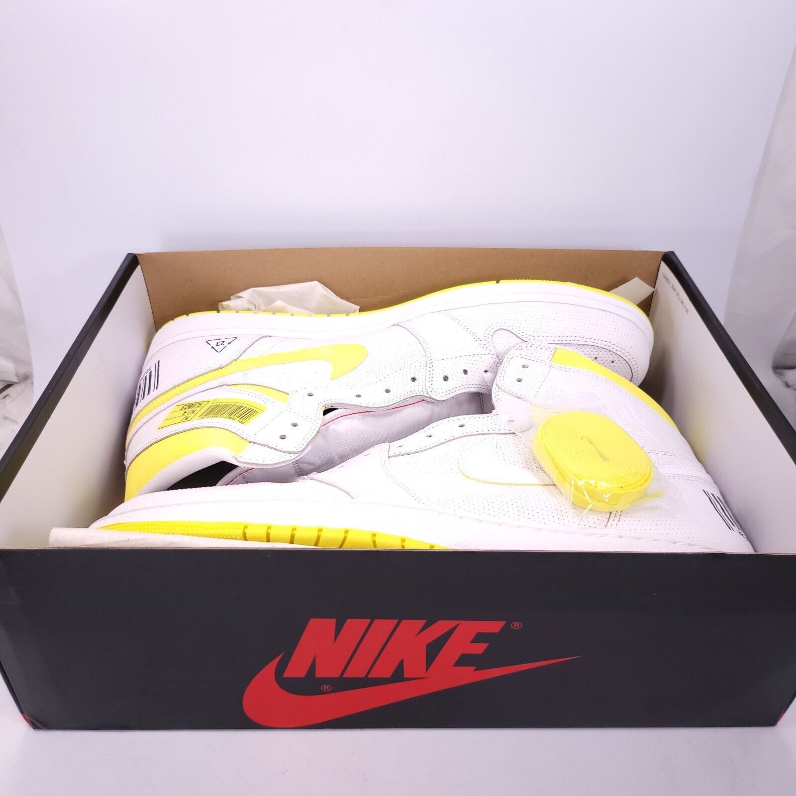 Nike Air Jordan 1 Retro Shoe Mens Size 18 555088-170