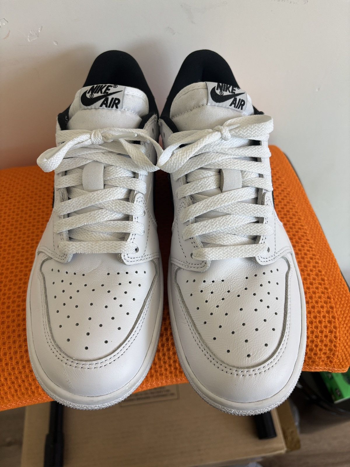 Jordan Brand Jordan 1 Low 85 White Metallic Black Size US 9 / EU 42 - 2 Thumbnail