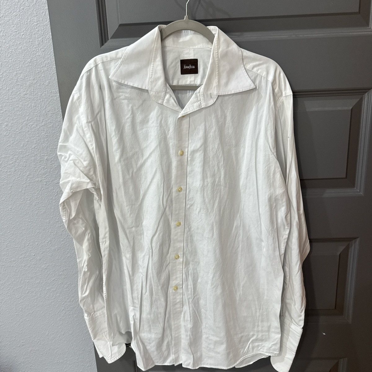 Neiman Marcus Neiman Marcus men dress shirt Size US L / EU 52-54 / 3 - 1 Thumbnail