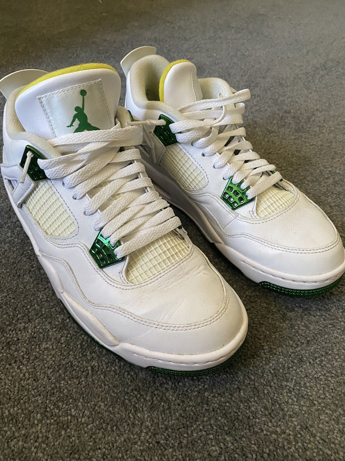 Jordan Brand Jordan 4 metallic green championship Size US 9.5 / EU 42-43 - 1 Thumbnail