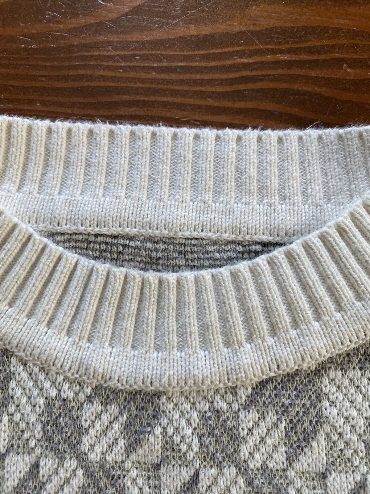 Vintage Vintage 90’s Geometric Pattern White & Grey Knit Sweater Size US M / EU 48-50 / 2 - 5 Thumbnail