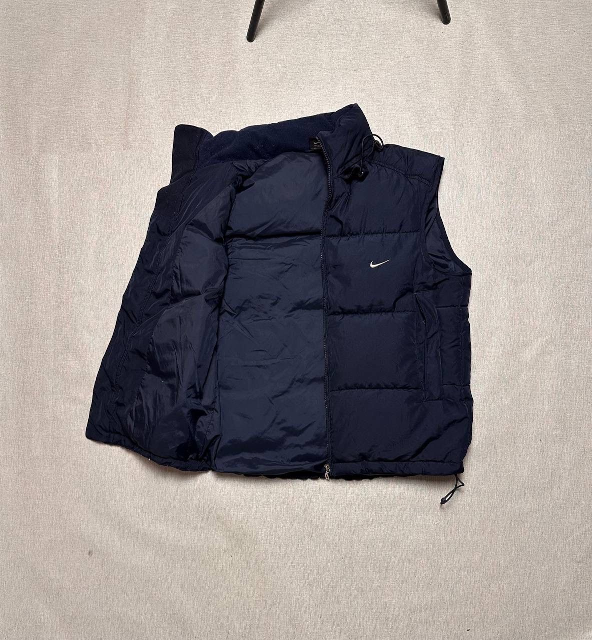 Nike Vintage Nike 2000s Navy Down Puffer Vest with Packable Hood Size US S / EU 44-46 / 1 - 10 Thumbnail