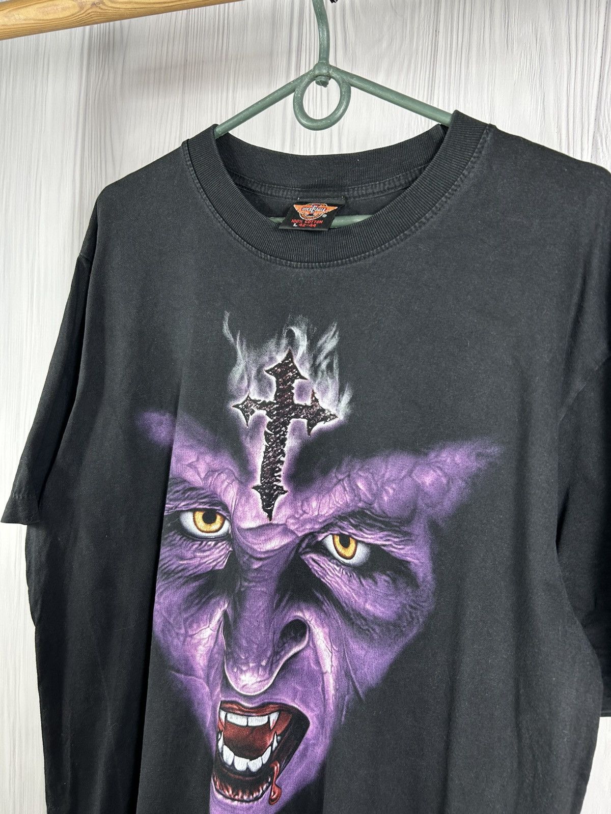 Vintage Vintage Y2K Devilish Vampire Blood Graphic Tee Demon Blood L Size US L / EU 52-54 / 3 - 4 Thumbnail