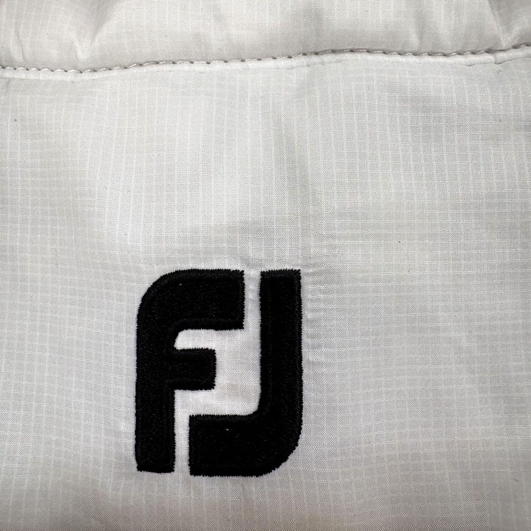 Footjoy FootJoy Vest Womens M Black White Houndstooth Reversible Zip Pockets Logo Embroidered Lined Bodywarmer Sleeveless Short Jacket/Coat Vintage No N/A Size M / US 6-8 / IT 42-44 - 3 Thumbnail