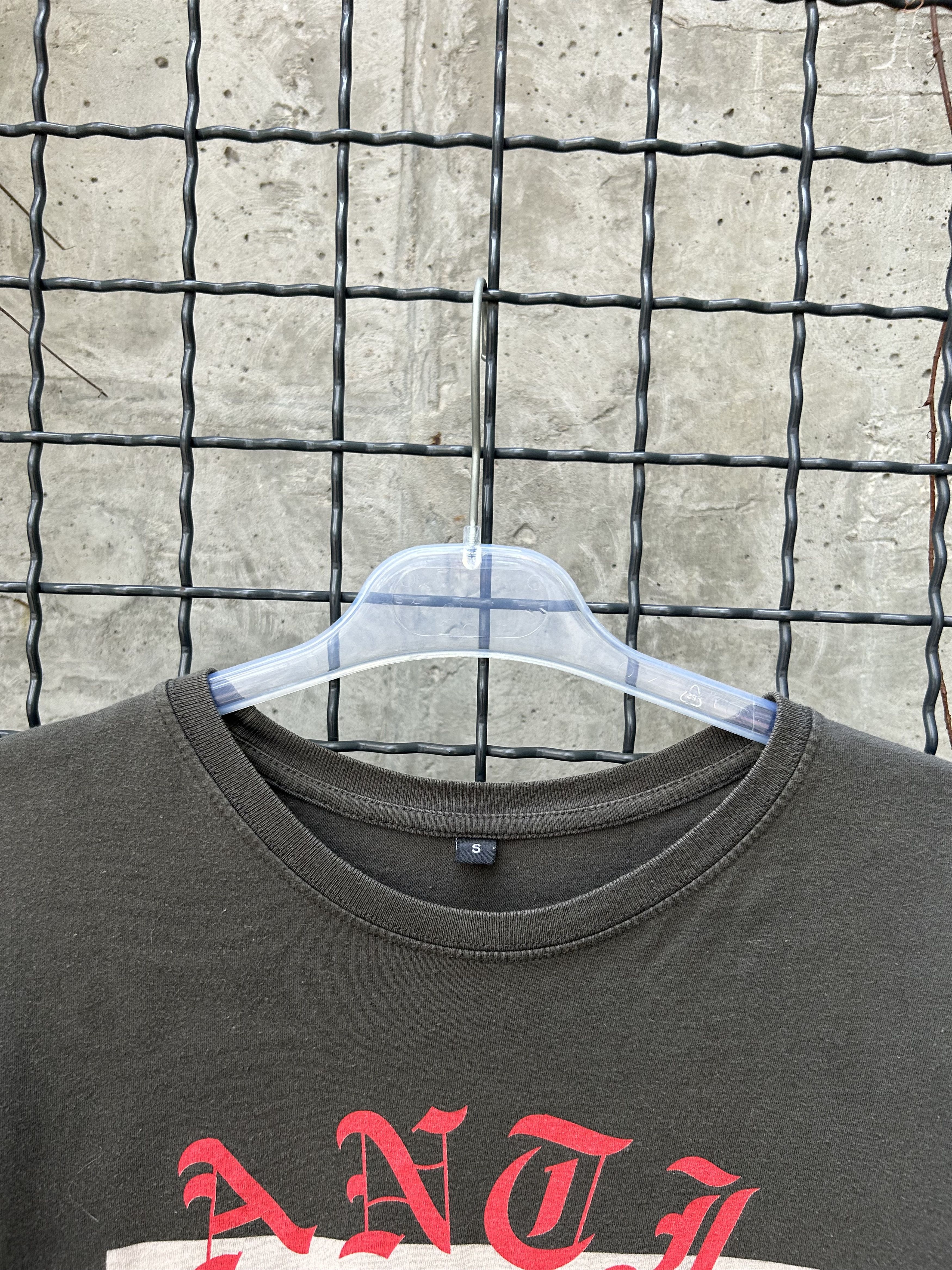 Band Tees Vintage 2000s Rihanna Anti World Tour T-shirt Size US S / EU 44-46 / 1 - 4 Thumbnail
