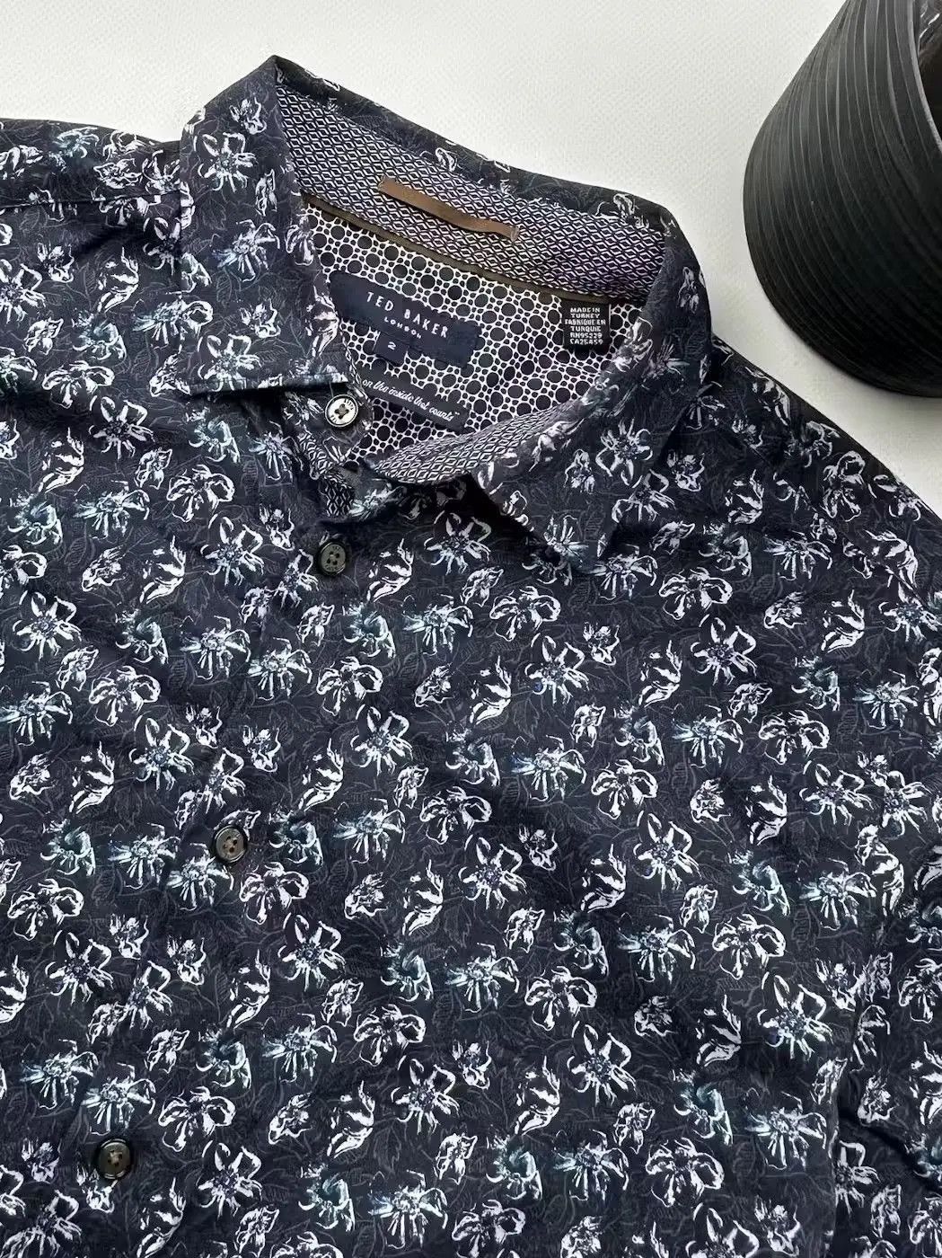 Ted Baker Ted Baker Flowers Print Shirt Long Sleeve (17) Size US S / EU 44-46 / 1 - 4 Thumbnail