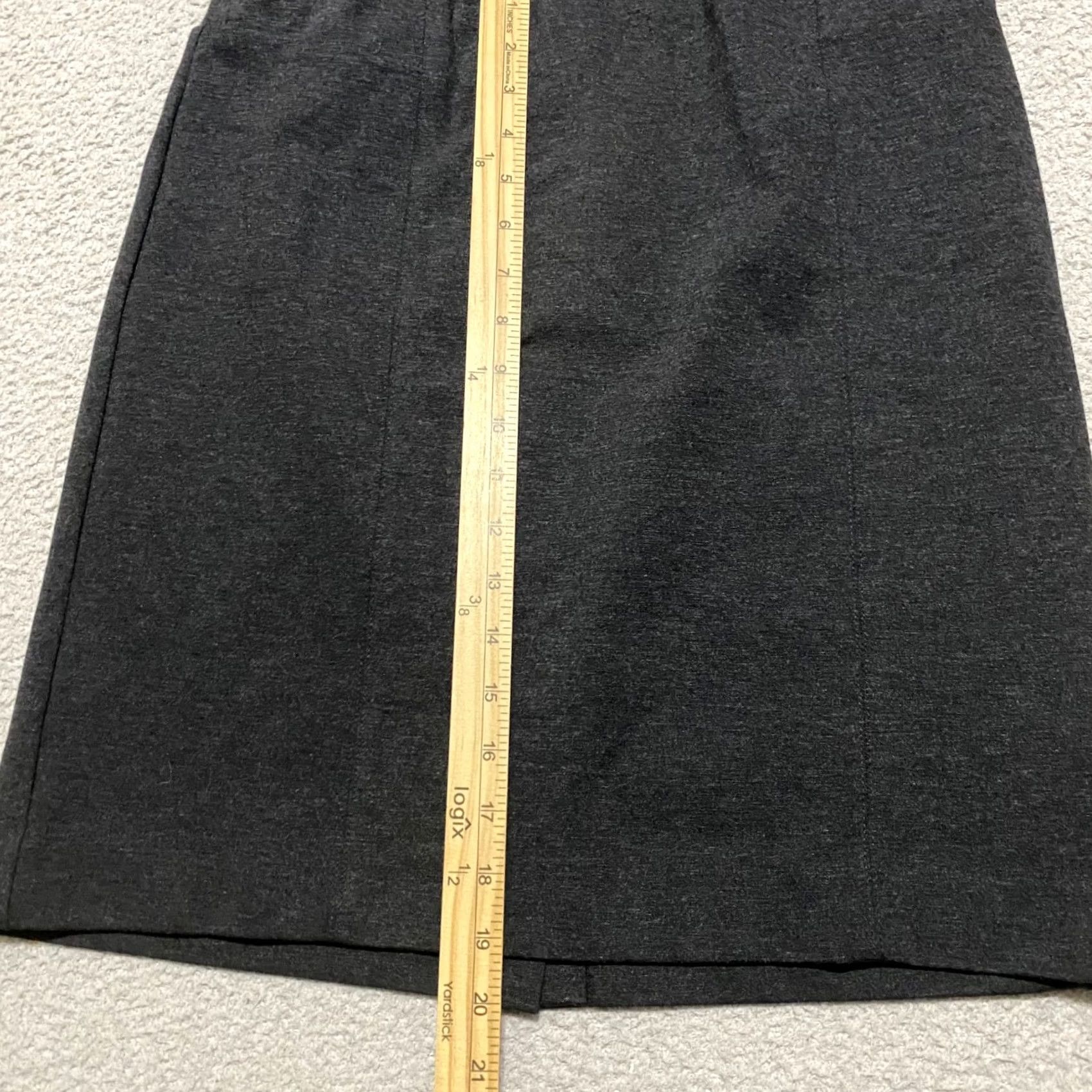 J. Jill J. Jill Skirt PS Gray Knit Straight & Pencil Knee Length Ladies Womens Petites Mid Rise Button? No Closure Size 28" / US 6 / IT 42 - 6 Thumbnail