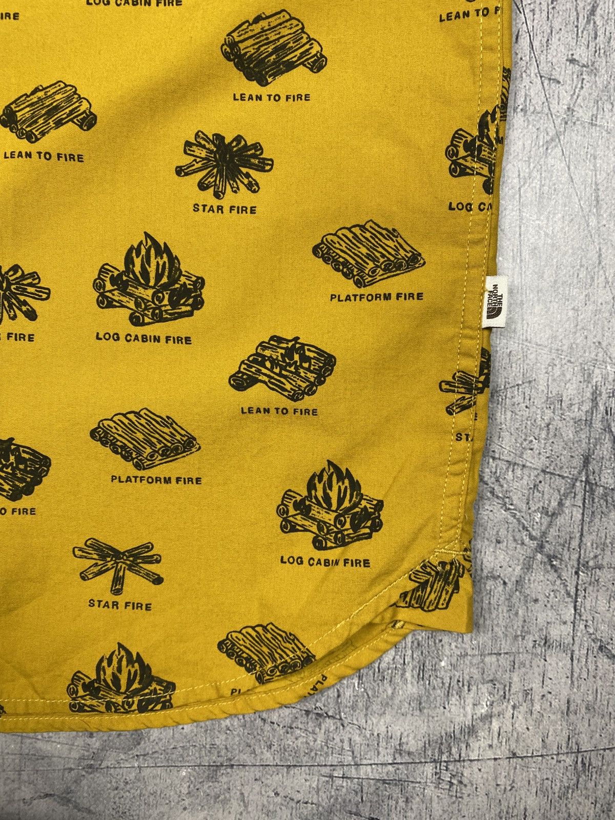 The North Face The North Face Camp Print Button Up Shirt – New With Tags Size US L / EU 52-54 / 3 - 9 Thumbnail
