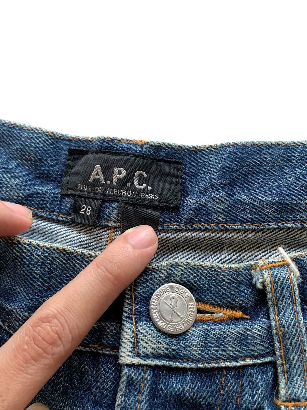 A.P.C. A.P.C SELVEDGE FADED & RUSTY JAPANESE DISTRESSED DENIM Size US 30 / EU 46 - 11 Thumbnail