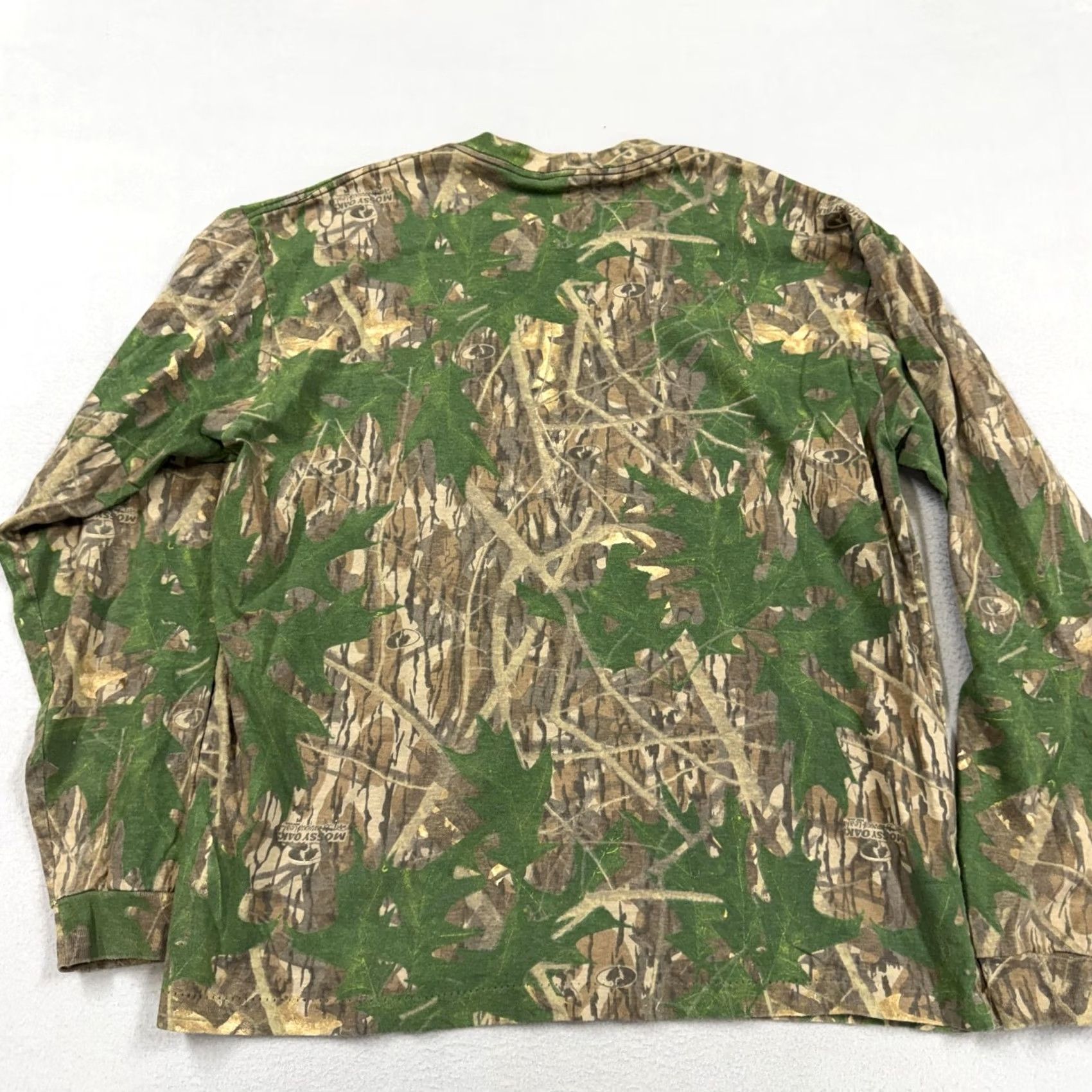 Vintage Mossy Oak shirt Mens XL Shadow Leaf camo camouflage hunting 90s USA Shirt Mens XL Mossy Oak Shadow Leaf camo hunting USA Size US L / EU 52-54 / 3 - 4 Thumbnail