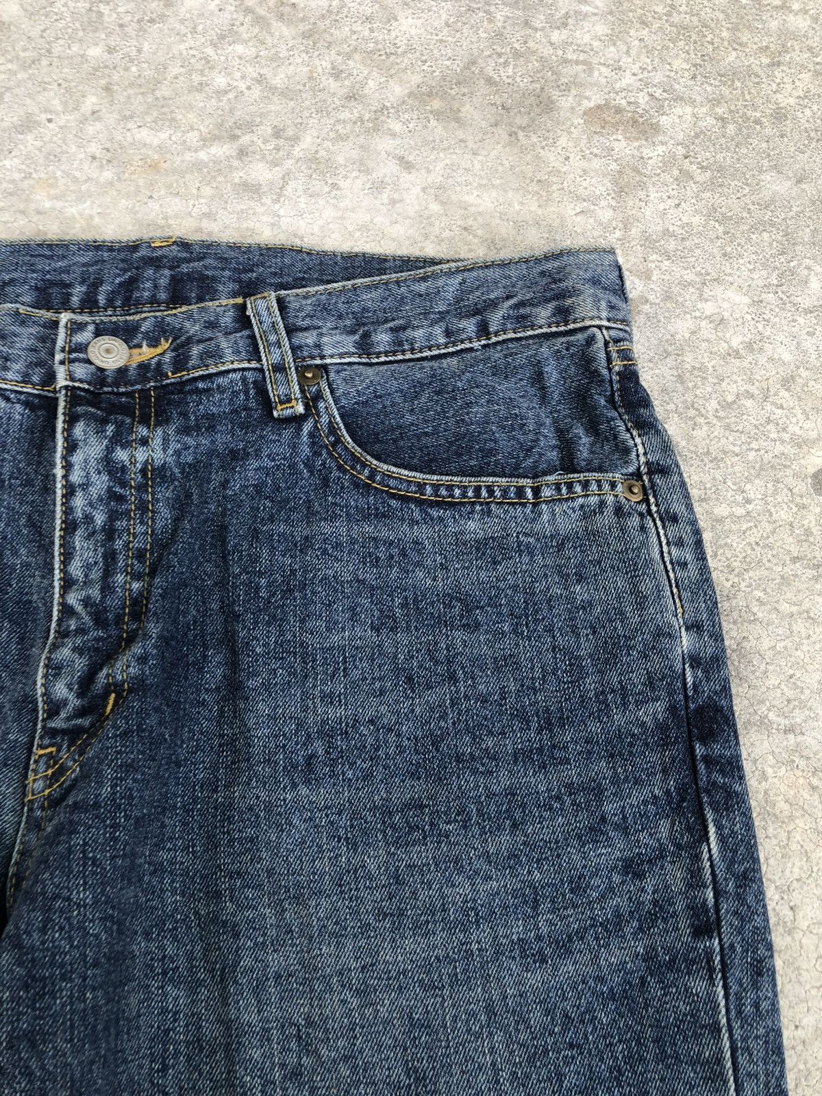 If Six Was Nine Japanese Uniqlo Flared Jeans Distressed Bootcut Size US 33 - 15 Thumbnail
