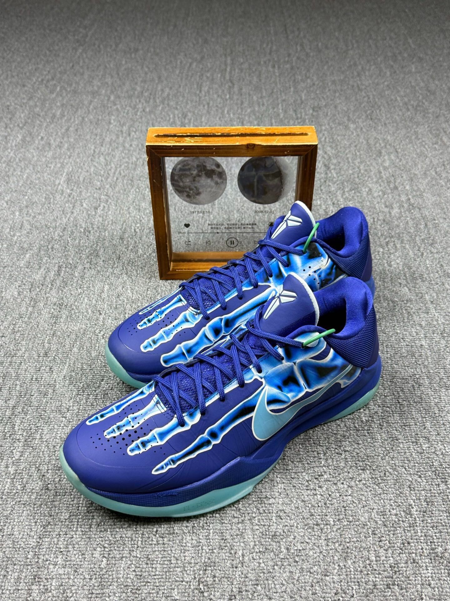 Nike Nike KOBE5 Blue Lowtop Sneakers 12 Men Size US 12 / EU 45 - 1 Thumbnail