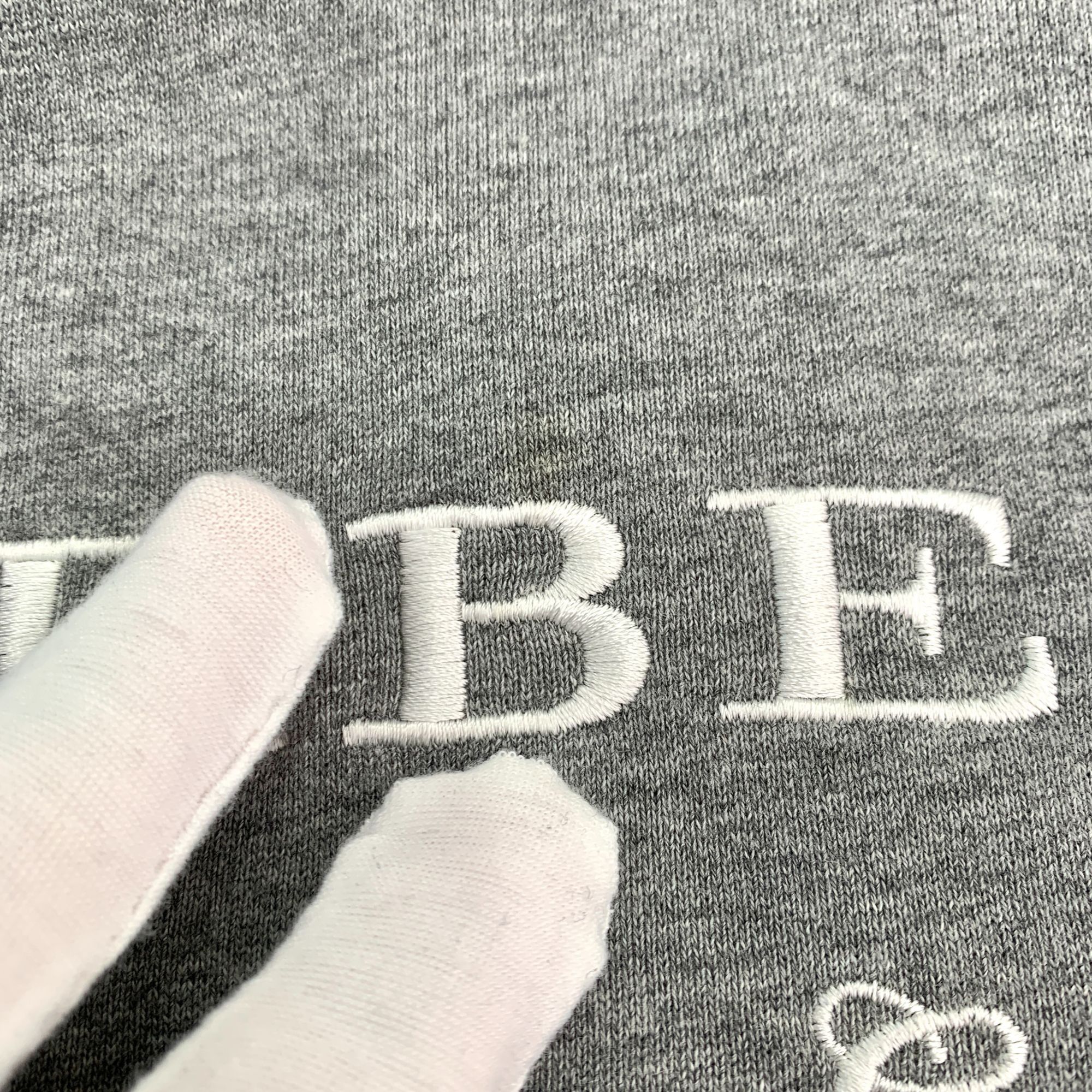Burberry Burberry Grey Logo Embroidery Crewneck Cotton Sweatshirt (Si Size L / US 10 / IT 46 - 3 Thumbnail