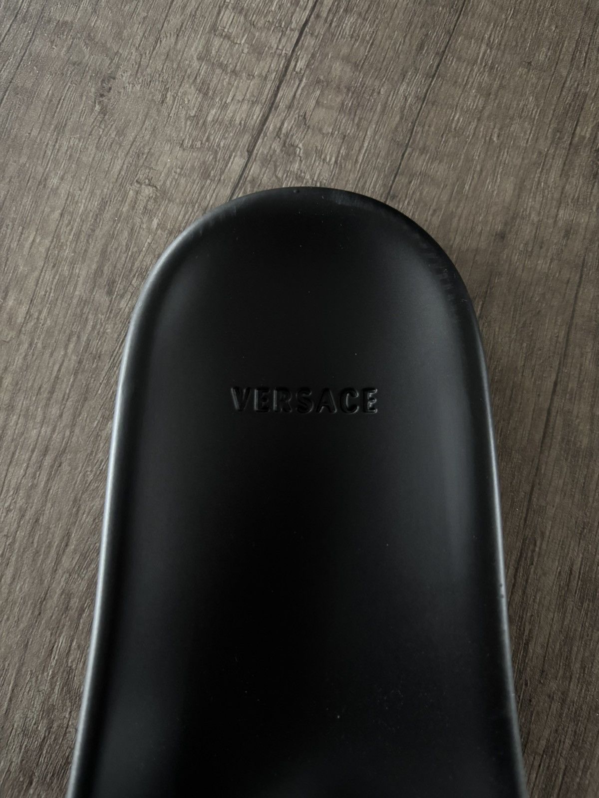 Versace Versace Palazzo Medusa Pool Slides Black Size 44 Authentic Size US 10 / EU 43 - 15 Thumbnail