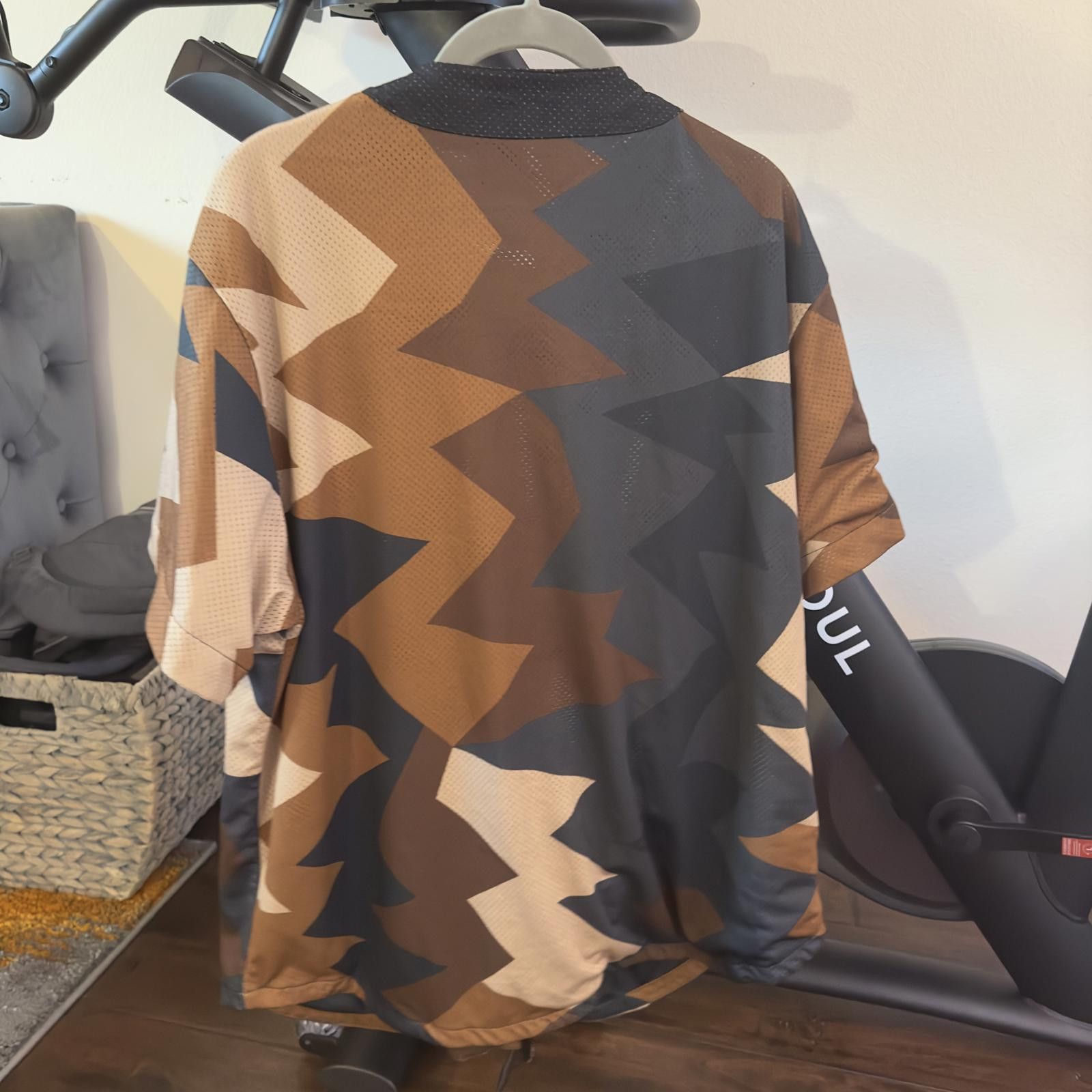 Designer Jordan Camo Mesh Jersey - Unique Brown Camouflage Design Size US L / EU 52-54 / 3 - 4 Thumbnail