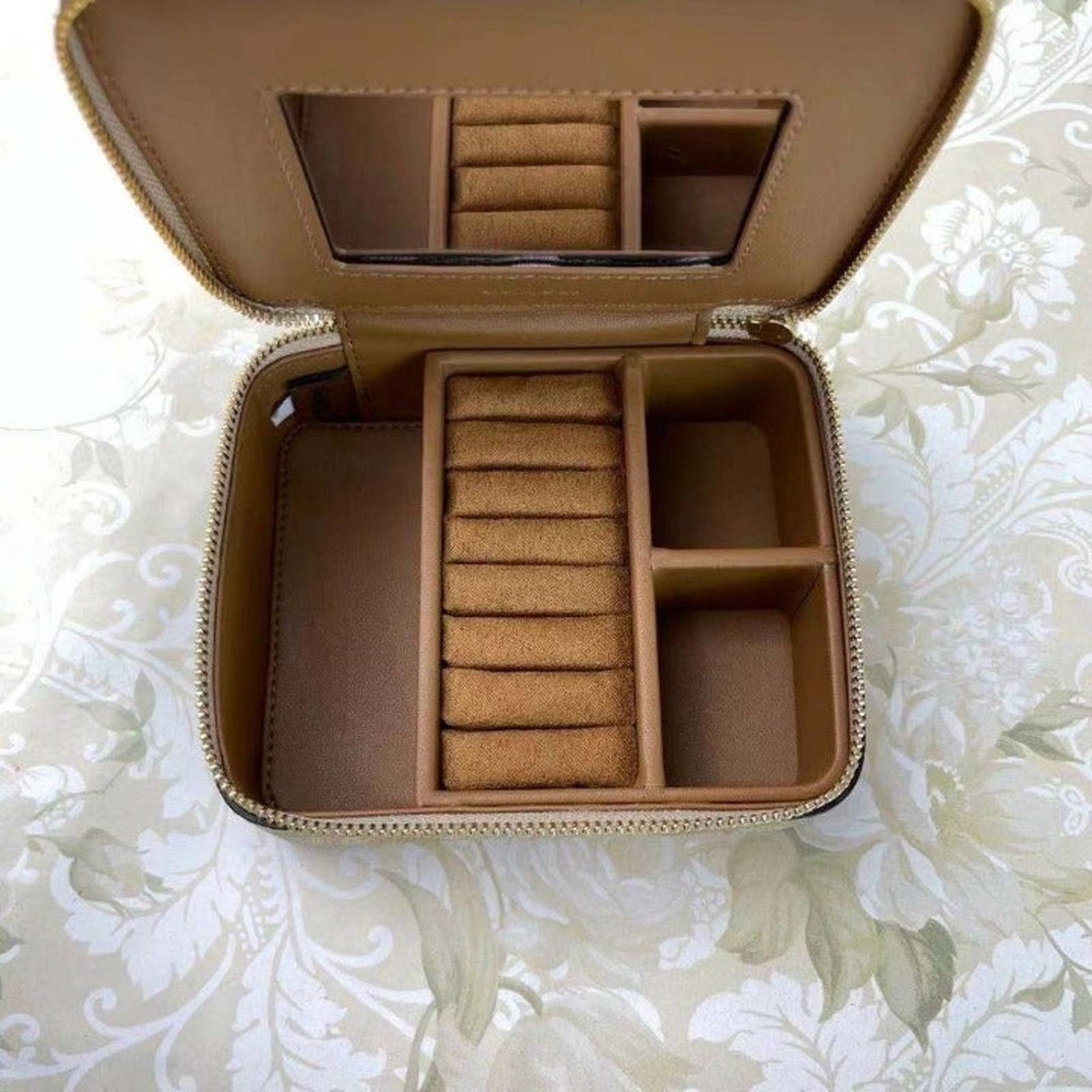 Coach Coach C3311 Large Signature Canvas Jewelry Box Light/Khaki Size ONE SIZE - 2 Thumbnail