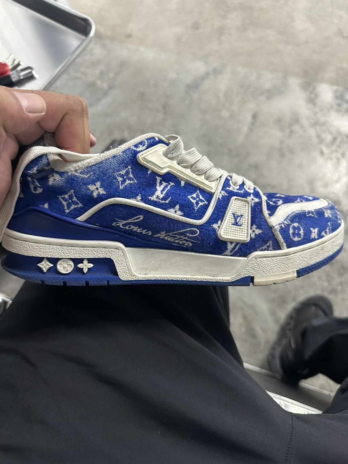 Louis Vuitton Louis Vuitton Trainer Sneakers Blue-Pink Monogram Size 9.5 Size US 9.5 / EU 42-43 - 8 Thumbnail