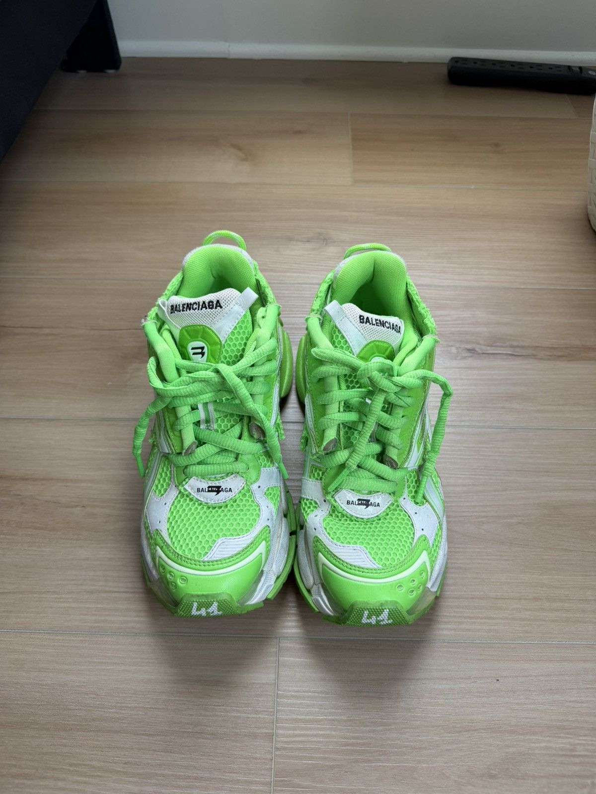 Balenciaga Balenciaga runner sneakers/shoes green Size US 8.5 / EU 41-42 - 1 Thumbnail