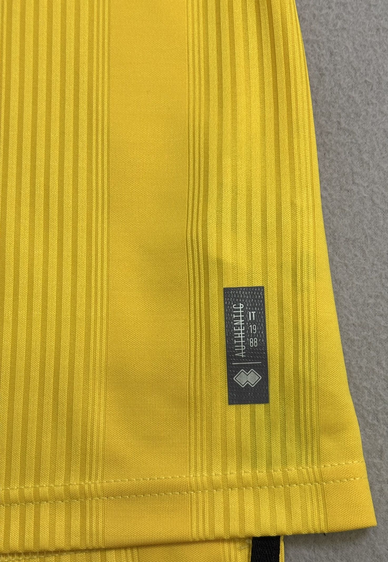Errea Sheffield United 2023-2024 Errea Football Jersey Size S Size US S / EU 44-46 / 1 - 9 Thumbnail