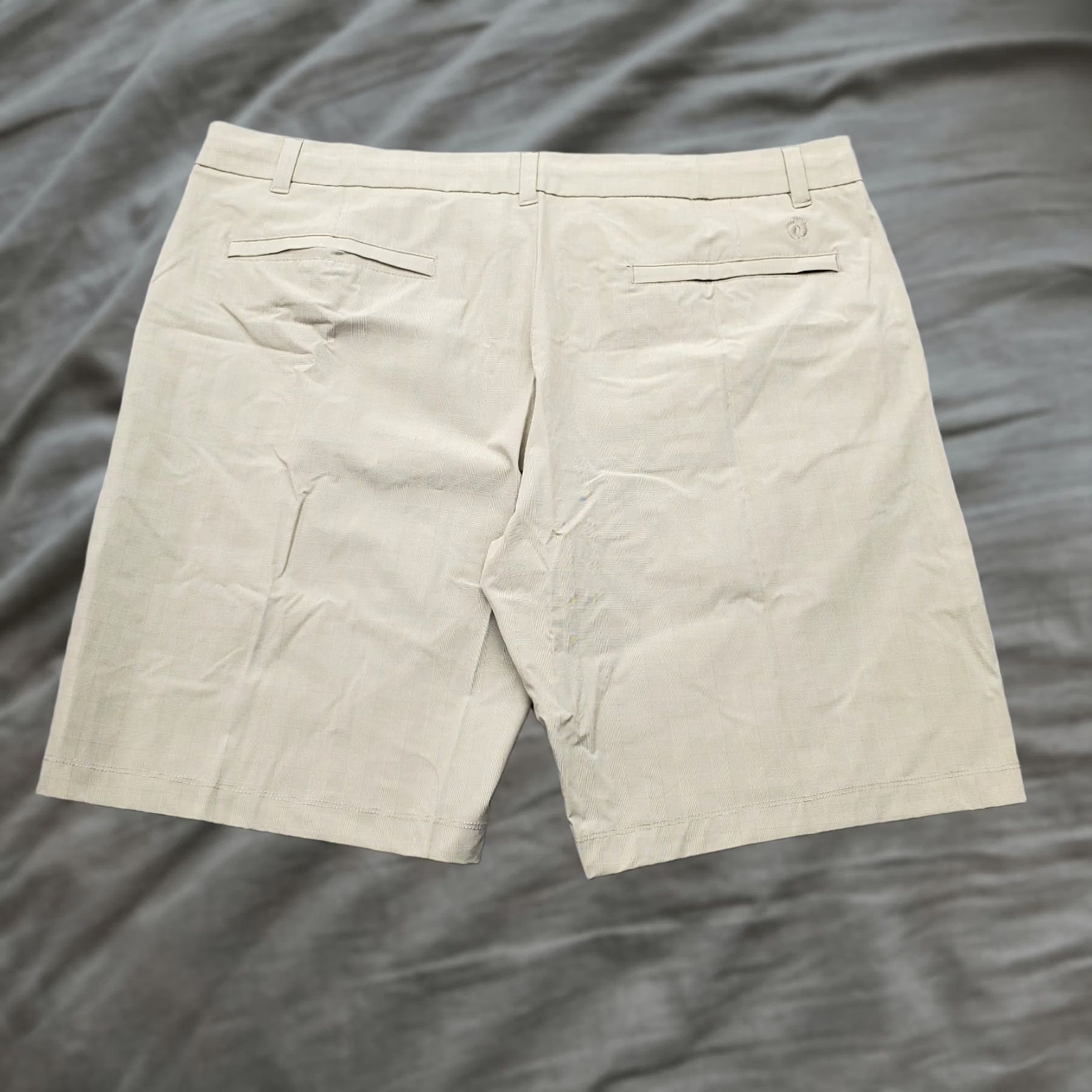 Hang Ten Hang Ten Chino Shorts Mens 40 Tan Self Plaid Casual Lightweight Performance Shirt Size US 40 / EU 56 - 1 Thumbnail